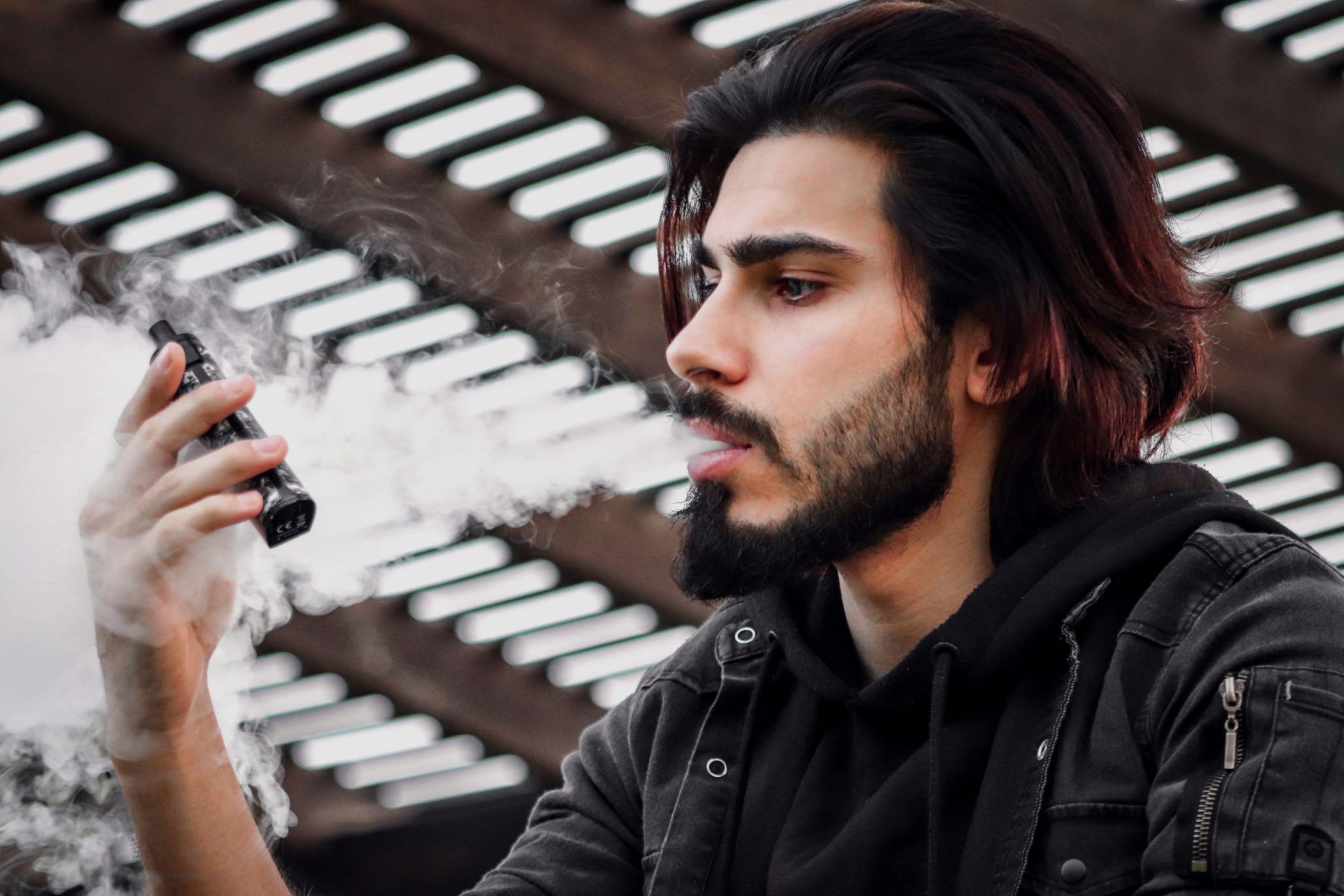 RELX Vaping in Australia: Legal Considerations 4 RELX Vaping in Australia: Legal Considerations
