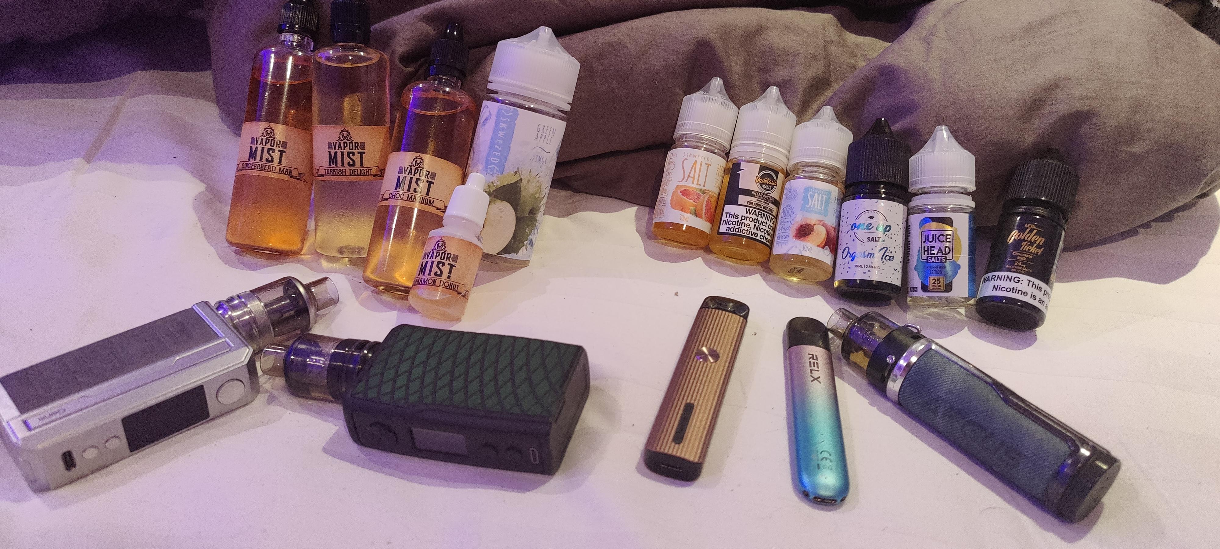 RELX Pods vs. Disposable Vapes: What’s Better?